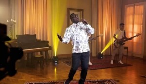 Baixista de Anderson Freire lança música sobre fé e superação da depressão