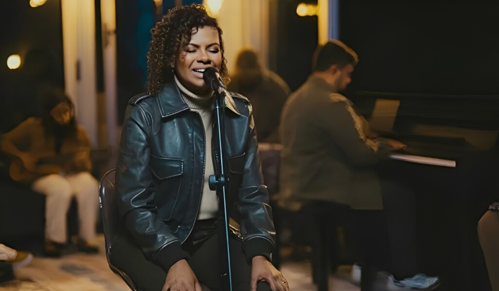 Nívea Soares divulga ‘Em Casa (Acústico)’ — seu novo álbum íntimo